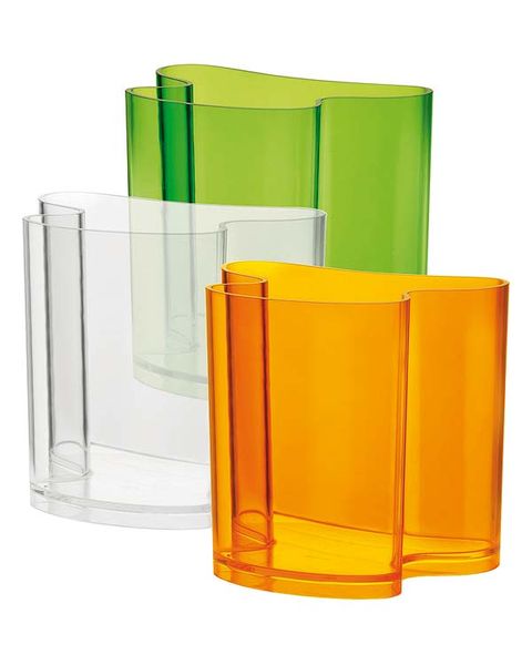Liquid, Fluid, Amber, Glass, Orange, Colorfulness, Transparent material, Cylinder, Solution, Laboratory equipment, 