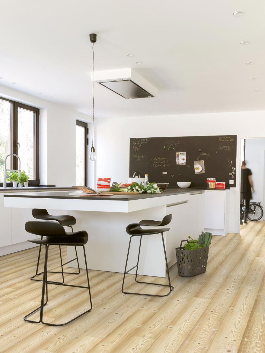 cocina moderna con gran isla central