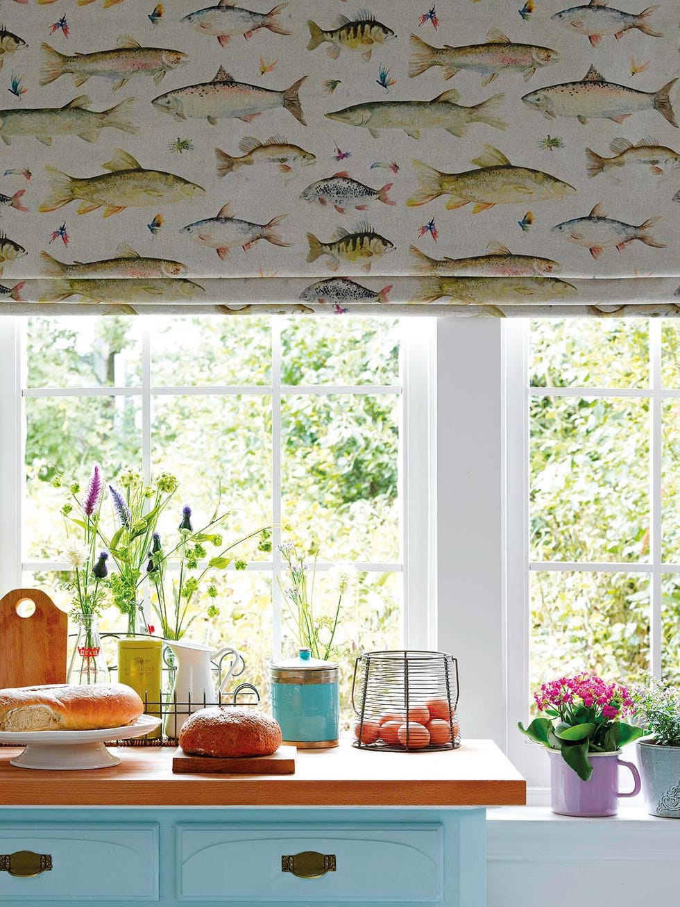 Green, Room, Interior design, Curtain, Window, Window treatment, Wall, Wallpaper, Leaf, Furniture, 