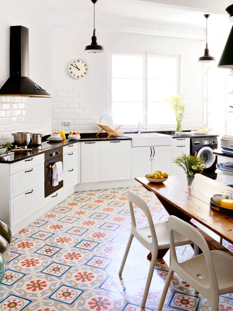 6 ideas baratas y fáciles para cambiar tu cocina y que quede como en la  revista El Mueble