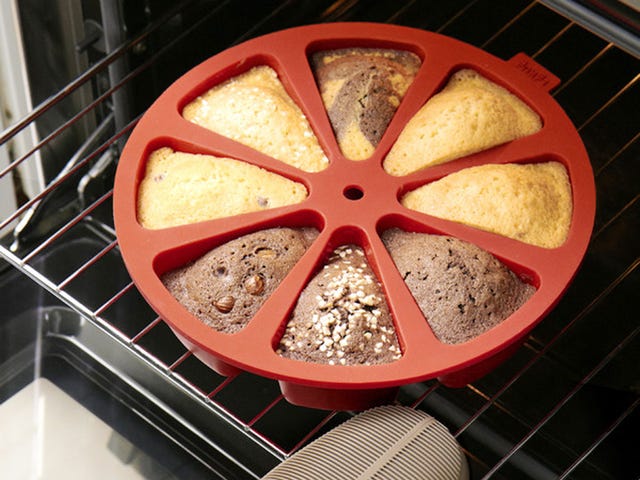 molde de repostería, con porciones, de silicona rojo