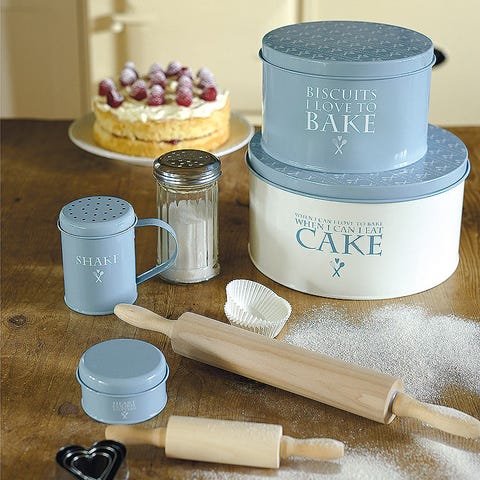 Ingredient, Dessert, Baked goods, Sweetness, Cuisine, Teal, Finger food, Cake, Beige, Cosmetics, 