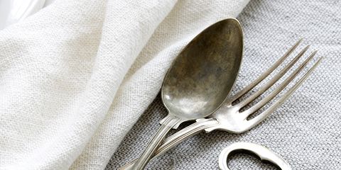 Cutlery, Dishware, Tableware, Grey, Kitchen utensil, Metal, Household silver, Silver, Steel, Home accessories, 