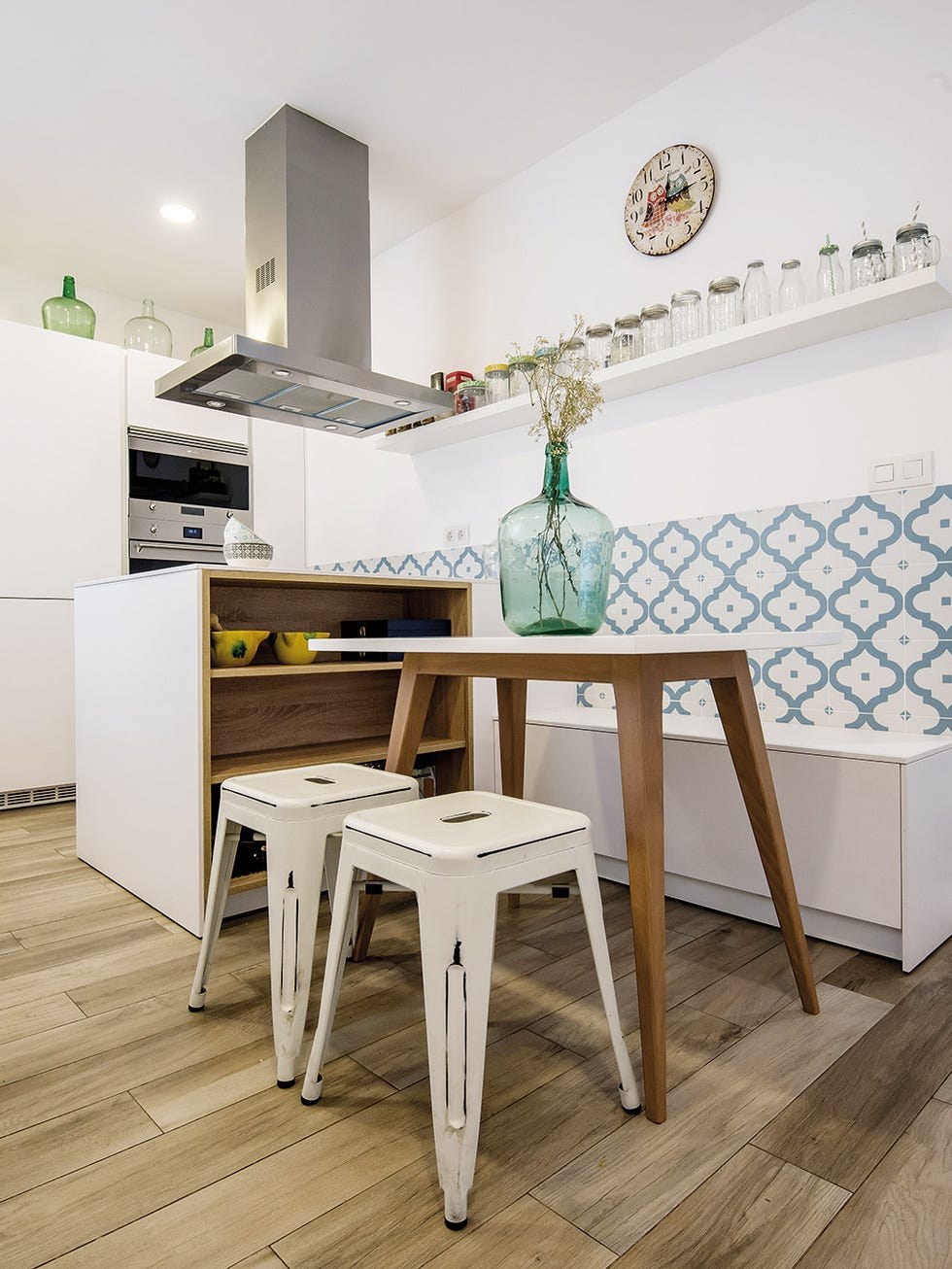 Wood, Room, Floor, Interior design, Flooring, Table, Wall, Hardwood, Interior design, Wood flooring, 