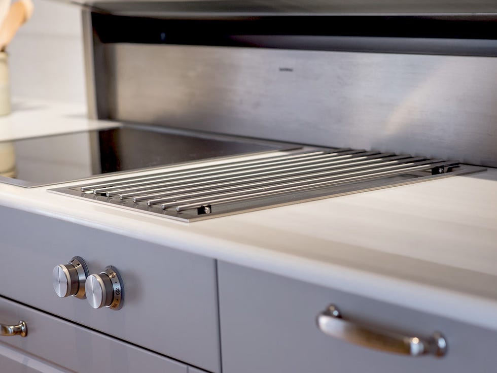 Line, Metal, Machine, Gas, Steel, Aluminium, Composite material, Kitchen appliance accessory, Major appliance, Household hardware, 