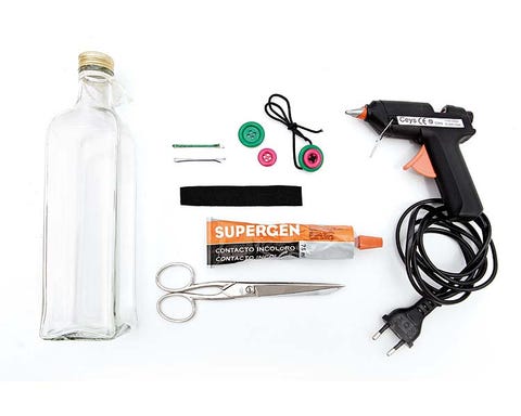 Bottle, Drinkware, Glass, Cable, Chemical compound, Wire, Metalworking hand tool, Glass bottle, Transparent material, Silver, 