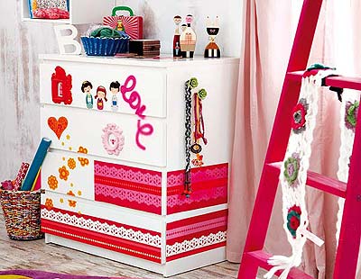 Interior design, Basket, Linens, Present, Christmas, Clothes hanger, Publication, 