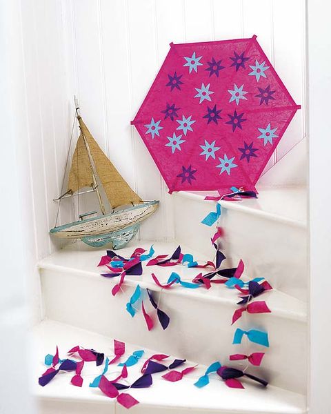 Creative arts, Triangle, Craft, Paper product, Paper, Pattern, Dhow, Sail, 