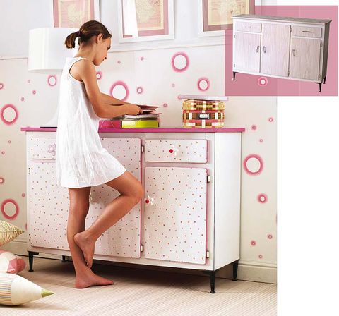 Room, Major appliance, Home appliance, White, Kitchen appliance, Floor, Pink, Kitchen, Flooring, Countertop, 