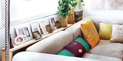 Room, Interior design, Wall, Throw pillow, Interior design, Linens, Pillow, Home, Flowerpot, Cushion, 