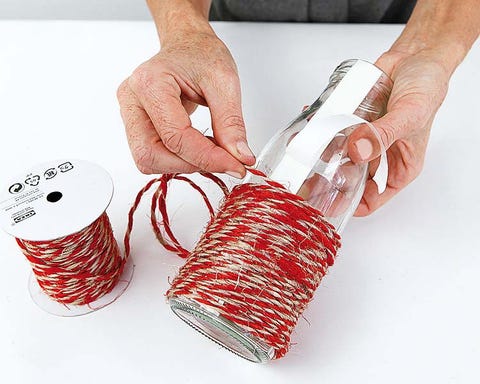 Finger, Textile, Red, Wrist, Carmine, Nail, Thread, Coquelicot, Thumb, Craft, 