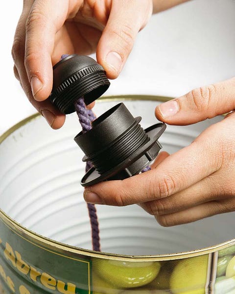 Finger, Product, Hand, Thumb, Nail, Metal, Household hardware, Engineering, Cylinder, Steel, 