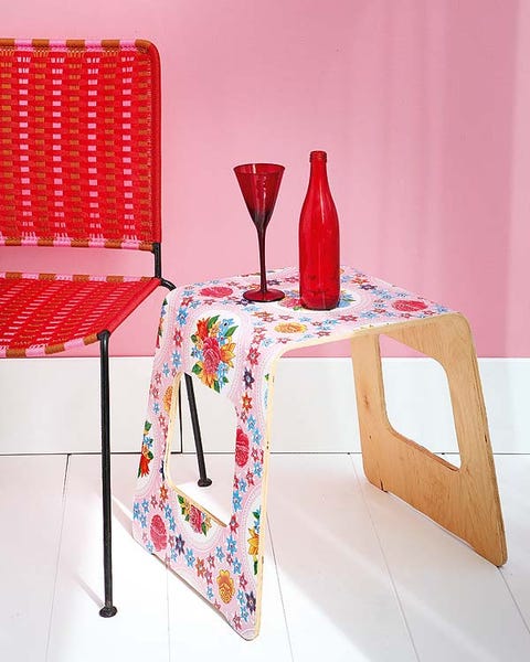 Red, Barware, Drinkware, Glass, Carmine, Home accessories, Tablecloth, Maroon, Interior design, Linens, 