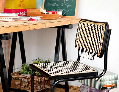 Desk, Writing desk, Wicker, Plywood, Basket, Armrest, Workbench, 