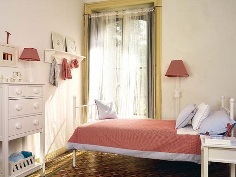 Room, Interior design, Wood, Textile, Wall, Home, Drawer, Bed, Bedding, Furniture, 