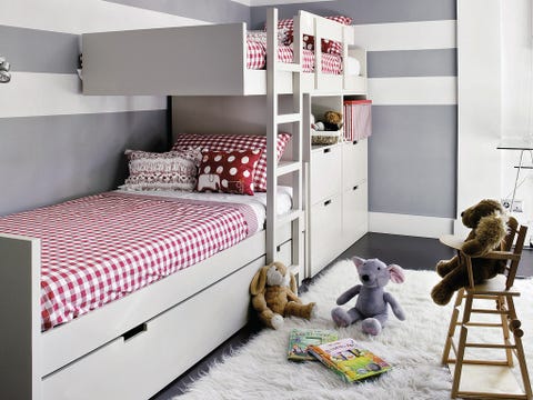 Room, Interior design, Bed, Floor, Textile, Bedding, Wall, Bedroom, Bed sheet, Linens, 