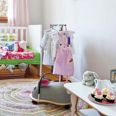 Interior design, Room, Textile, Dishware, Serveware, Floor, Pink, Flooring, Linens, Purple, 