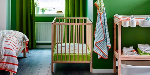 cuarto de bebé en verde