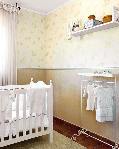 Un dormitorio de punta en blanco