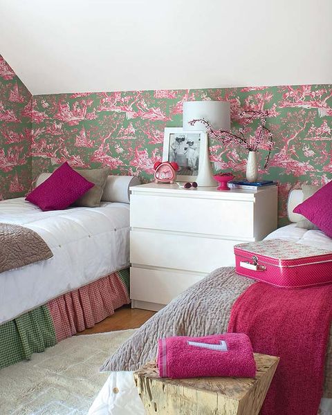 Room, Interior design, Textile, Wall, Home, Pink, Linens, Purple, Cushion, Pillow, 