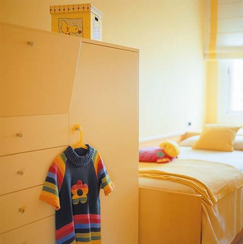 Room, Yellow, Sleeve, Textile, Wall, Interior design, Linens, Bed, Floor, Bedding, 