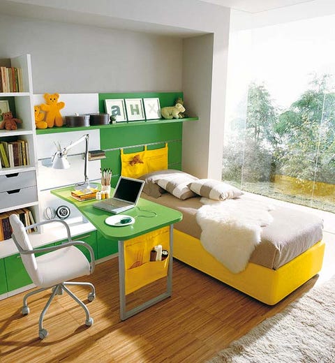 Room, Interior design, Wood, Floor, Electronic device, Furniture, Flooring, Wall, Technology, Laptop, 