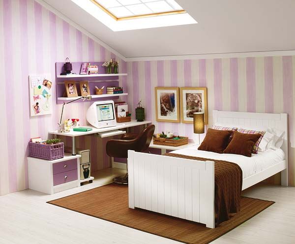 Mesilla Top Home Solutions con diseño de mariposas para dormitorio infantil color rosa. 