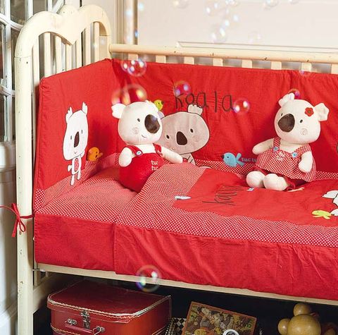 Toy, Textile, Stuffed toy, Red, Room, Bedding, Baby toys, Linens, Plush, Bed sheet, 