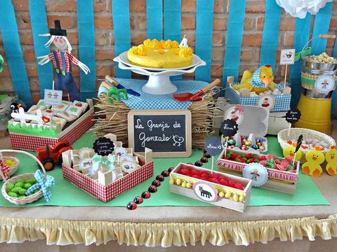 Dessert, Food, Sweetness, Cuisine, Cake, Baked goods, Cake decorating, Cake decorating supply, Recipe, Baking, 