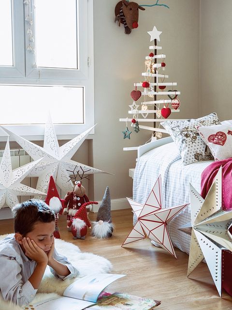Christmas tree, Christmas decoration, Room, Furniture, Christmas, Interior design, Home, Christmas eve, Interior design, Living room, 