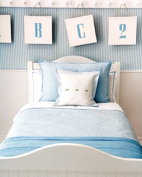 Blue, Room, Bedding, Bed, Textile, Interior design, Wall, Linens, Bedroom, Aqua, 