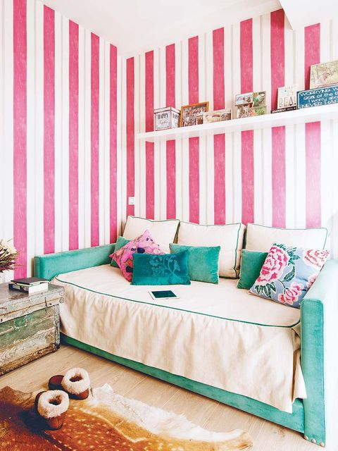 Room, Green, Interior design, Textile, Red, Wall, Home, Pink, Orange, Teal, 