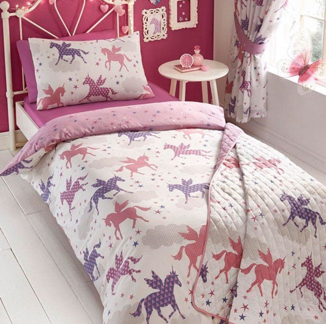 Bedding, Bed sheet, Pink, Bed, Purple, Textile, Furniture, Bed frame, Duvet cover, Linens, 