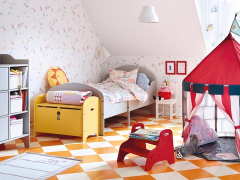 Room, Interior design, Floor, Textile, Bedding, Wall, Home, Bedroom, Bed, Furniture, 