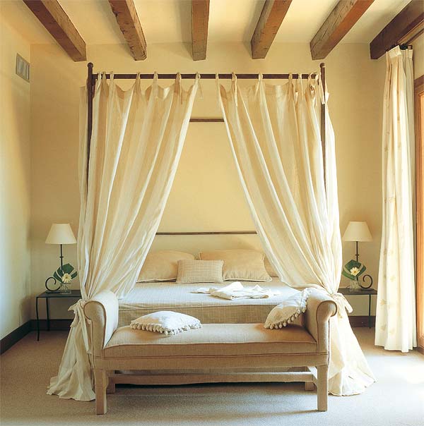 Room, Interior design, Bed, Wood, Property, Textile, Floor, Flooring, Furniture, Linens, 