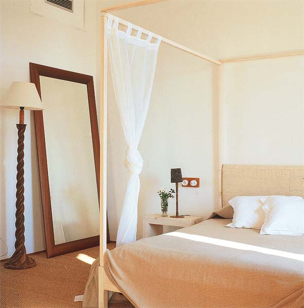 Room, Wood, Interior design, Property, Bed, Textile, Floor, Wall, Linens, Flooring, 