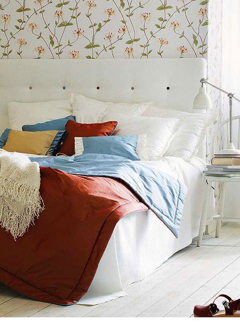 Room, Interior design, Brown, Bed, Bedding, Wall, Textile, Floor, Bedroom, Furniture, 