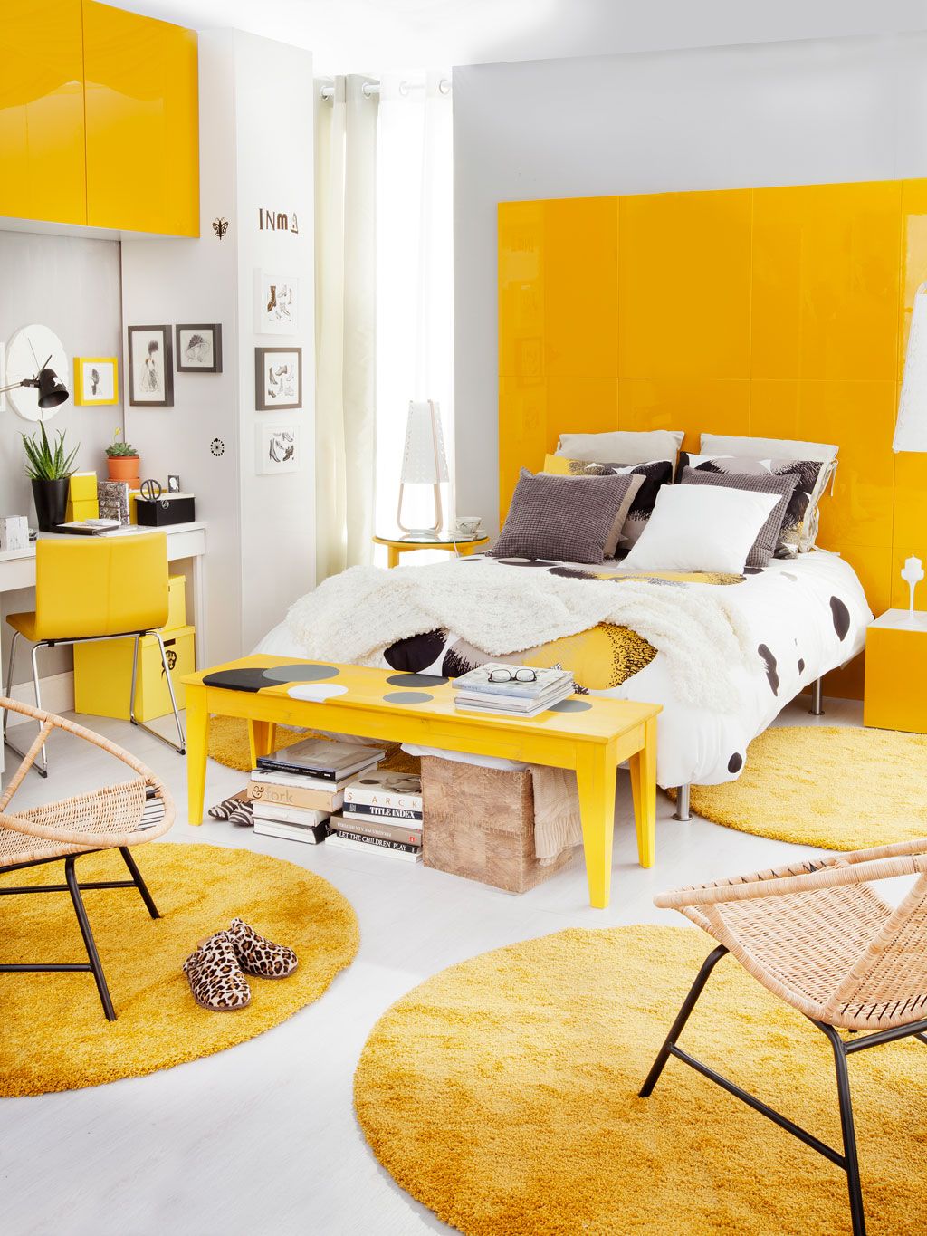 желтая комната дизайн фото