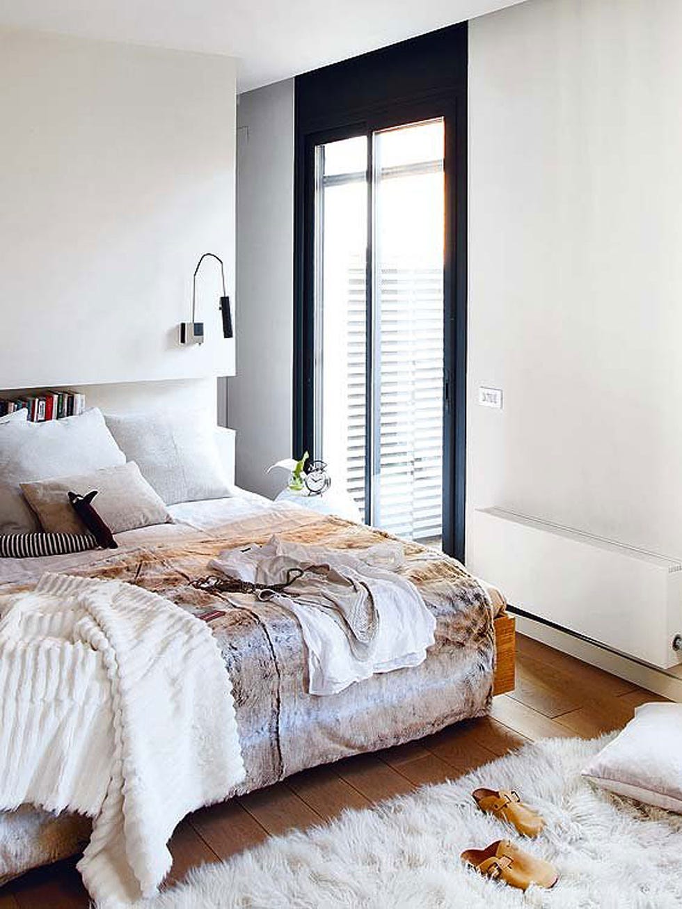 Bedroom, Furniture, Bed, Room, White, Bed sheet, Bed frame, Interior design, Bedding, Property, 