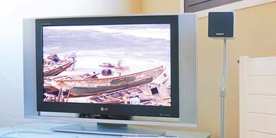 Electronic device, Display device, Wood, Flat panel display, Room, Television set, Technology, Wall, Computer monitor accessory, Led-backlit lcd display, Electronic device, Display device, Wood, Flat panel display, Room, Television set, Technology, Wall, Computer monitor accessory, Led-backlit lcd display,