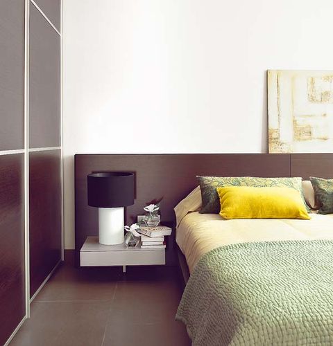 Room, Interior design, Wall, Textile, Linens, Furniture, Floor, Bedding, Bed, Bedroom, 