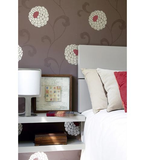 Room, Interior design, Textile, Wall, Lamp, Home, Throw pillow, Interior design, Pillow, Linens, 