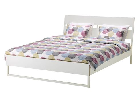 Bed, Furniture, Bed sheet, Bed frame, Bedding, Mattress, Bedroom, Pink, Mattress pad, Textile, 
