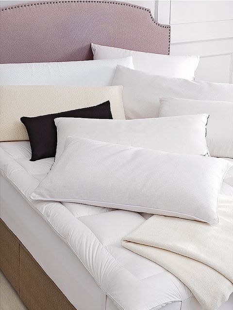 Textile, White, Wall, Linens, Bedding, Grey, Pillow, Cushion, Bedroom, Beige, 