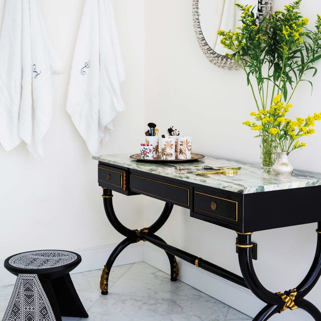White, Furniture, Table, Coffee table, Room, Iron, Interior design, Desk, Sofa tables, End table, 