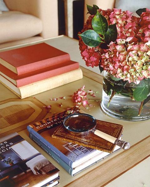 Flower, Petal, Publication, Bouquet, Centrepiece, Book cover, Cut flowers, Book, Flower Arranging, Tan, 