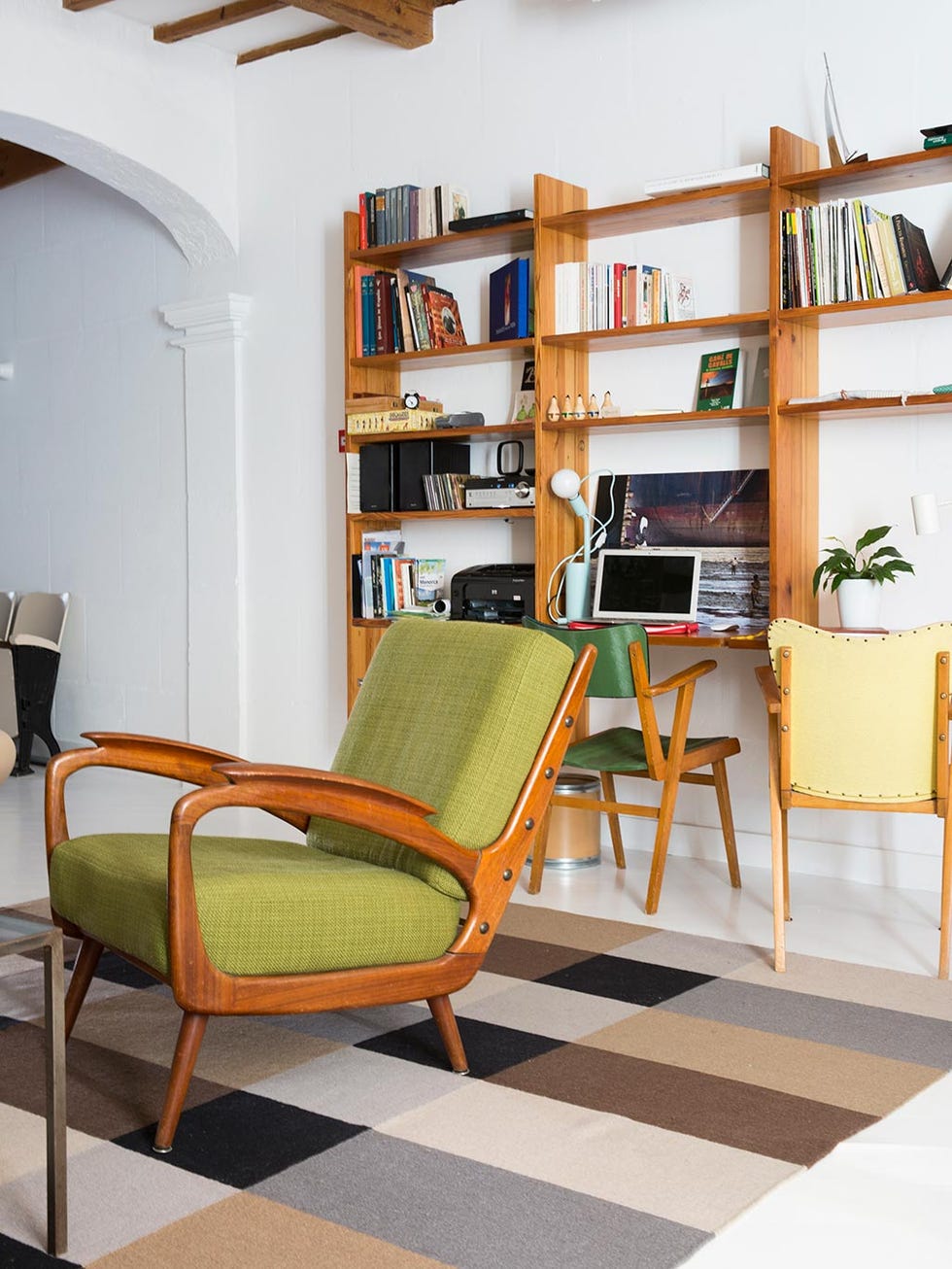 Furniture, Shelf, Shelving, Room, Interior design, Living room, Building, Bookcase, Property, Floor, 