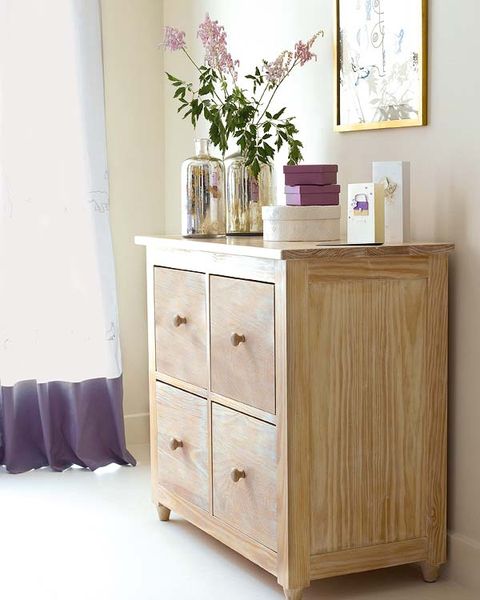 Wood, Room, Interior design, Drawer, Wall, Cabinetry, Interior design, Picture frame, Vase, Lavender, 