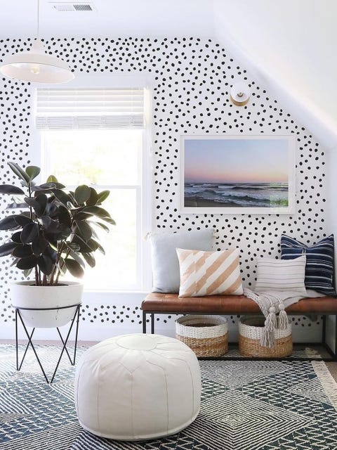 Interior design, White, Room, Furniture, Living room, Wall, Home, Table, Wallpaper, House, 