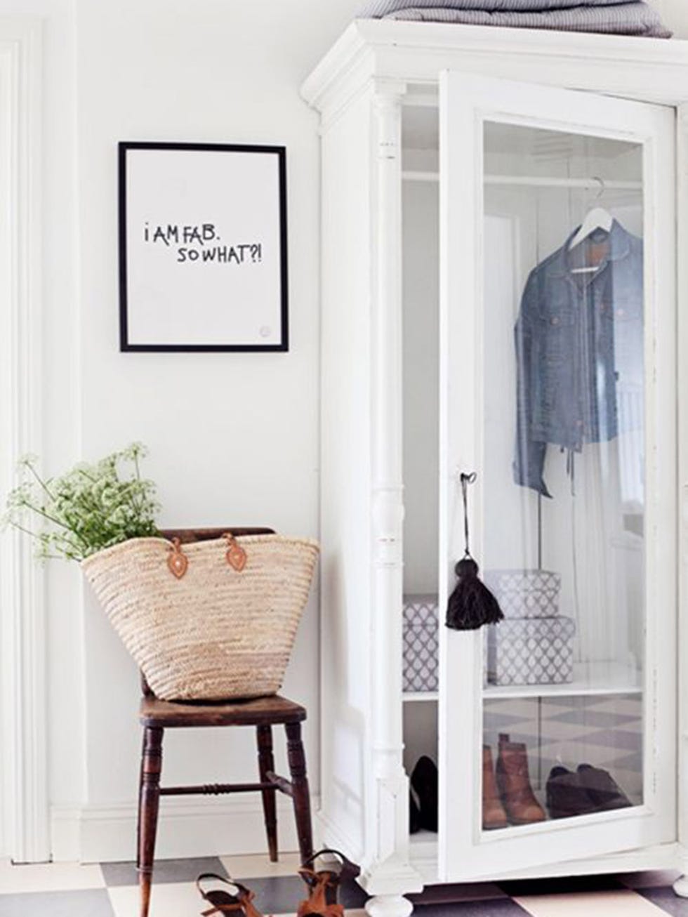 White, Furniture, Room, Product, Shelf, Interior design, Door, Table, Material property, Window, 